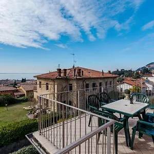  Apartment Terrazza Di - Regarda Travel